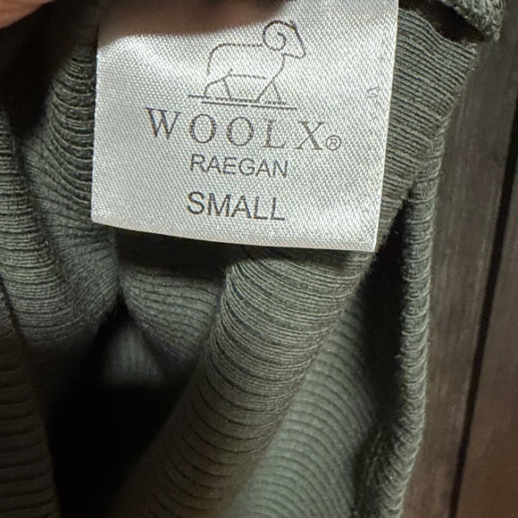 Woolx Raegan Ribbed Tank Top - Picture 3 of 5